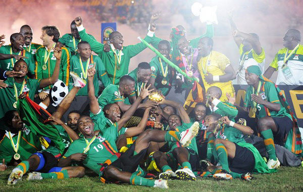 小蜜蜂英超对阵升班马豪取10连胜，伯恩利本赛季丢球第三多（英超小蜜蜂面对升班马强势拿下10连胜，伯恩利本季失球第三多）