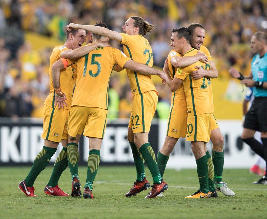 带队两战全胜夺得冠军，穆斯卡特当选中超11月最佳教练（两战全胜捧杯，穆斯卡特荣膺中超11月最佳教练）