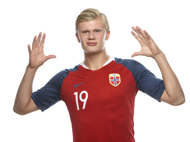 体坛周报：黄紫昌有望以自由身加盟云南玉昆（体坛周报：黄紫昌或以自由身签约云南玉昆）