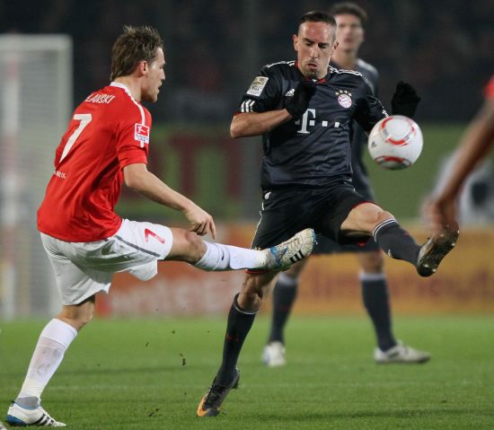 陈涛：很多球员明天无法参赛，拜合拉木伤情比较严重