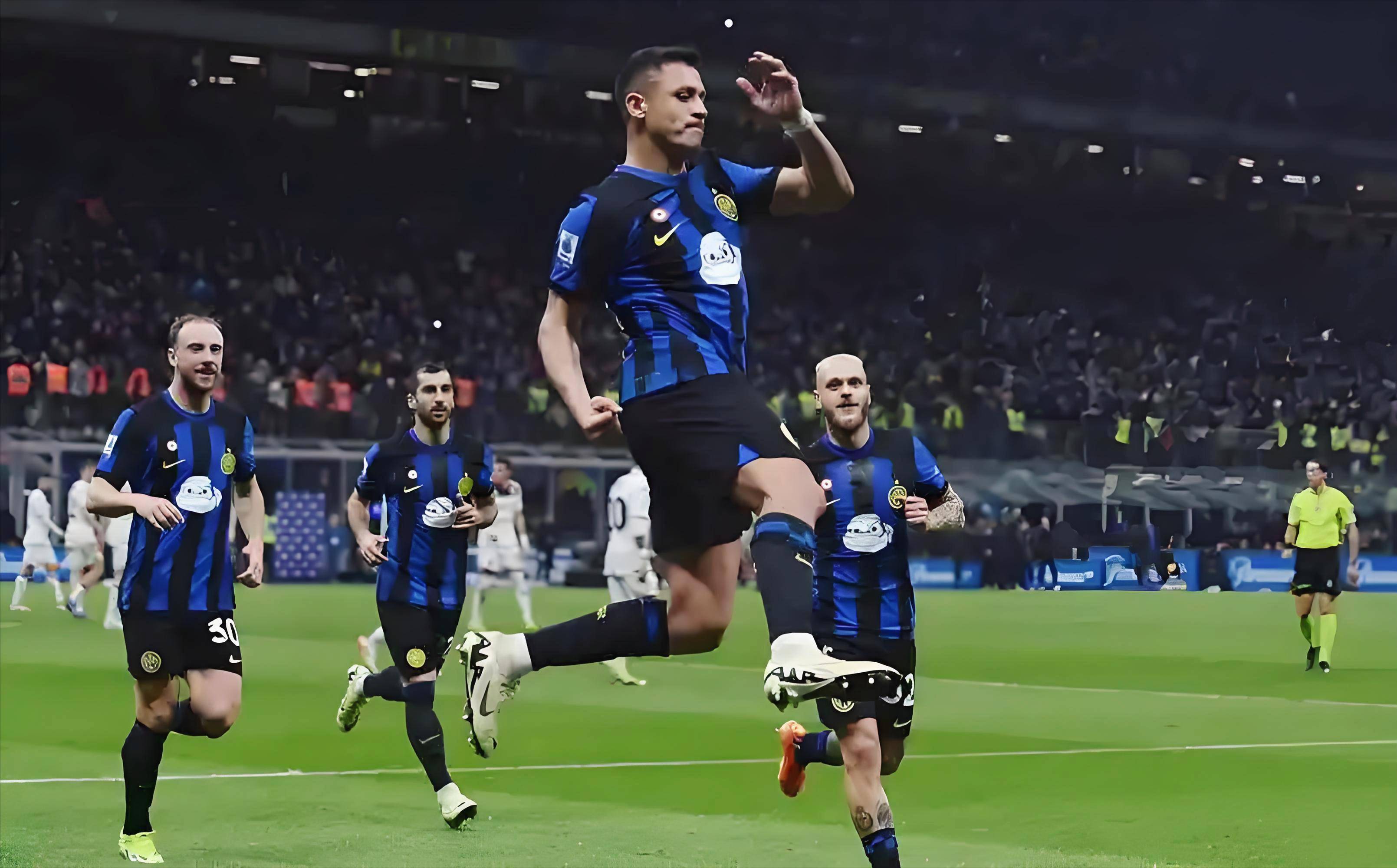 曼联可能在夏季签下安德森，但冬季转会窗口未有进展，转会市场竞争激烈。