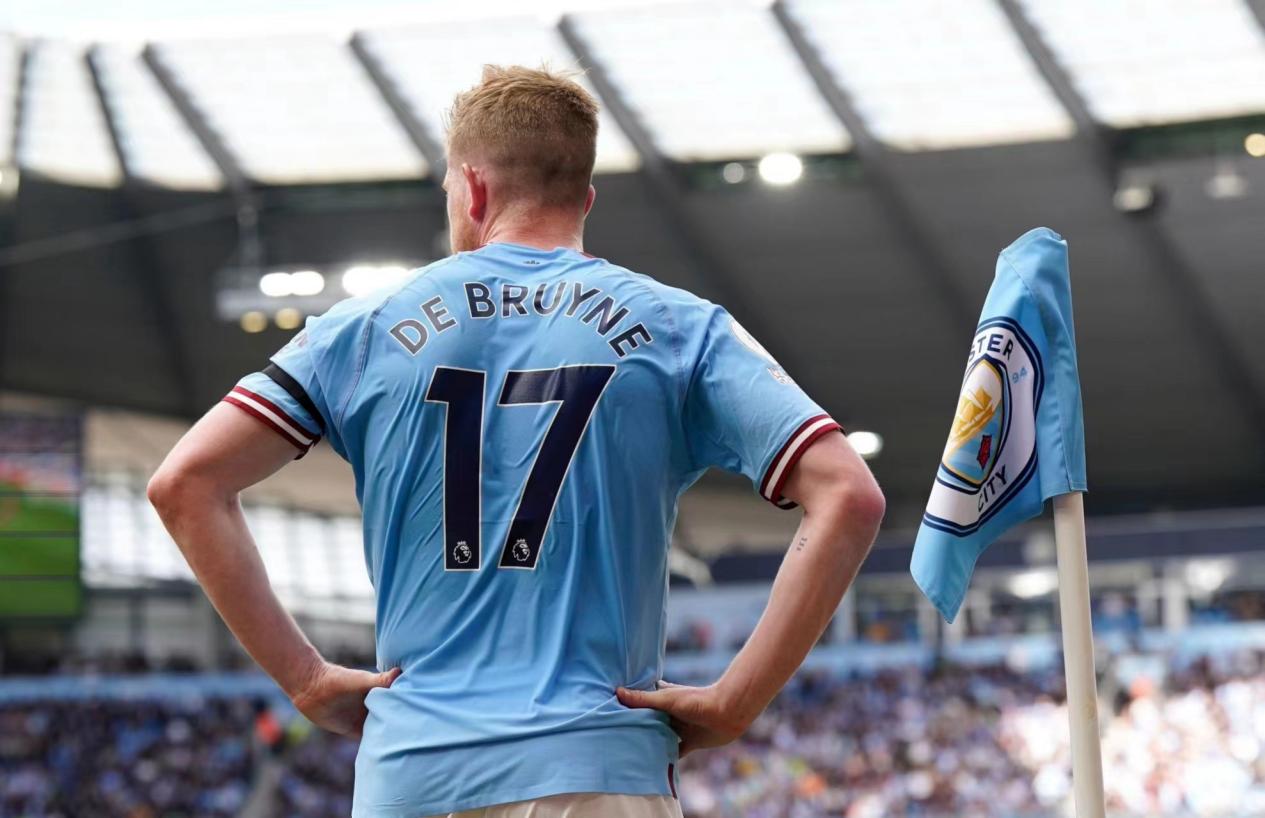 巴顿：很遗憾自己因伤没赶上最后几轮比赛，朋友们明年见