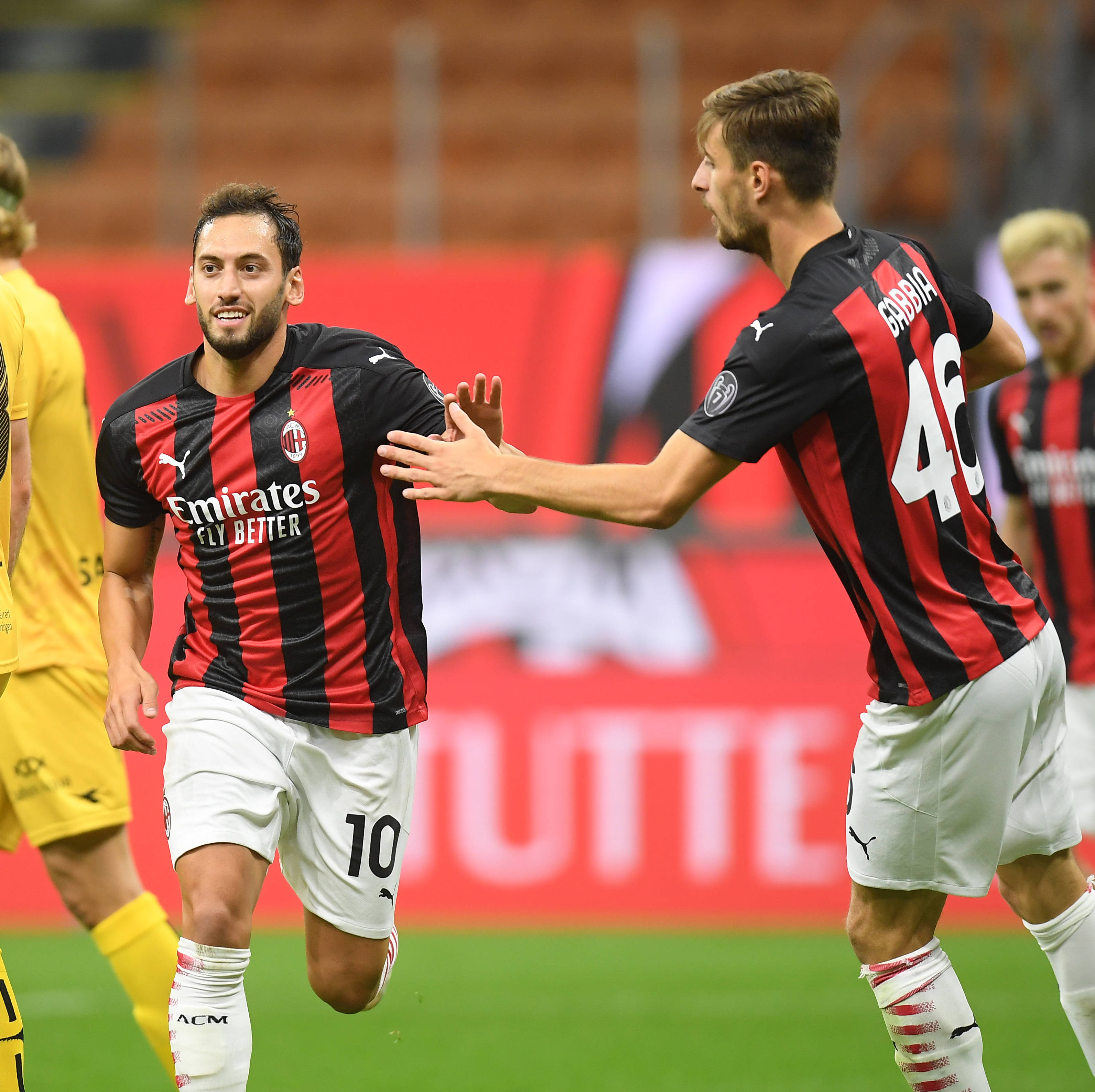 阿隆索在皇家马德里时间已经不多齐达内和阿尔韦罗亚正等着他上场